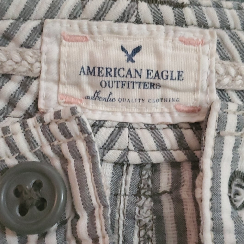 Shorts - Picture 4 of 4